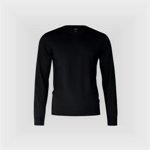 Knitwear thumbnail image